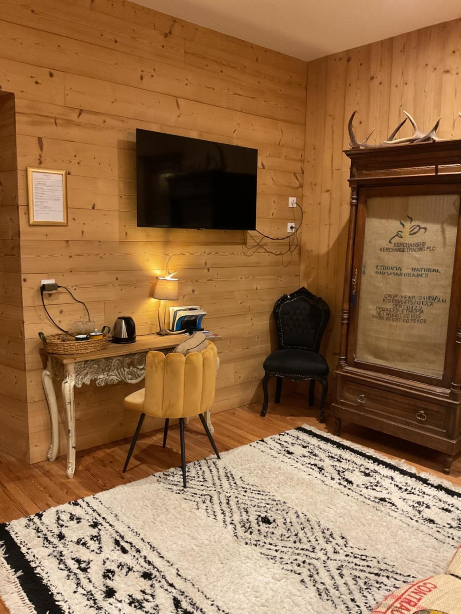 A Nouste Chambres D'Hotes Et Gite Only Adults Campan Buitenkant foto